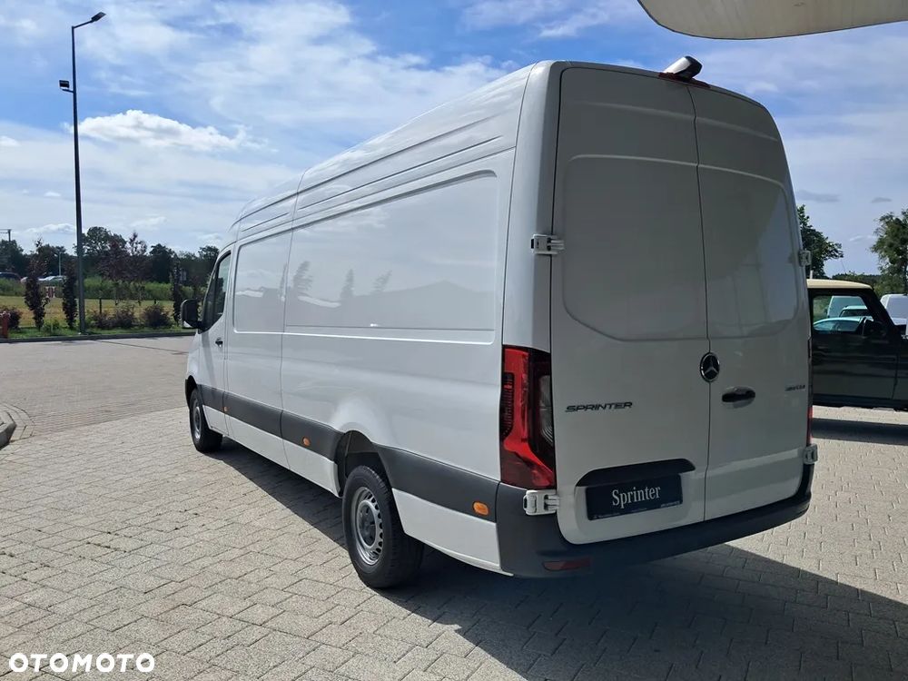 Mercedes-Benz Sprinter - 8