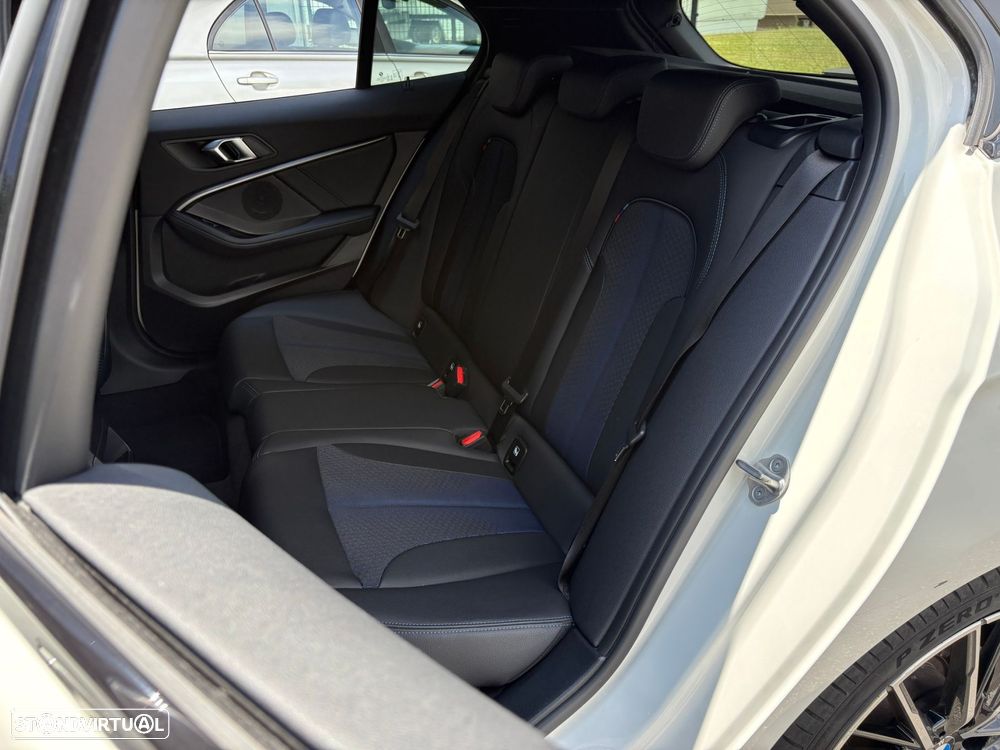 BMW 116 d Pack Desportivo M Auto - 9