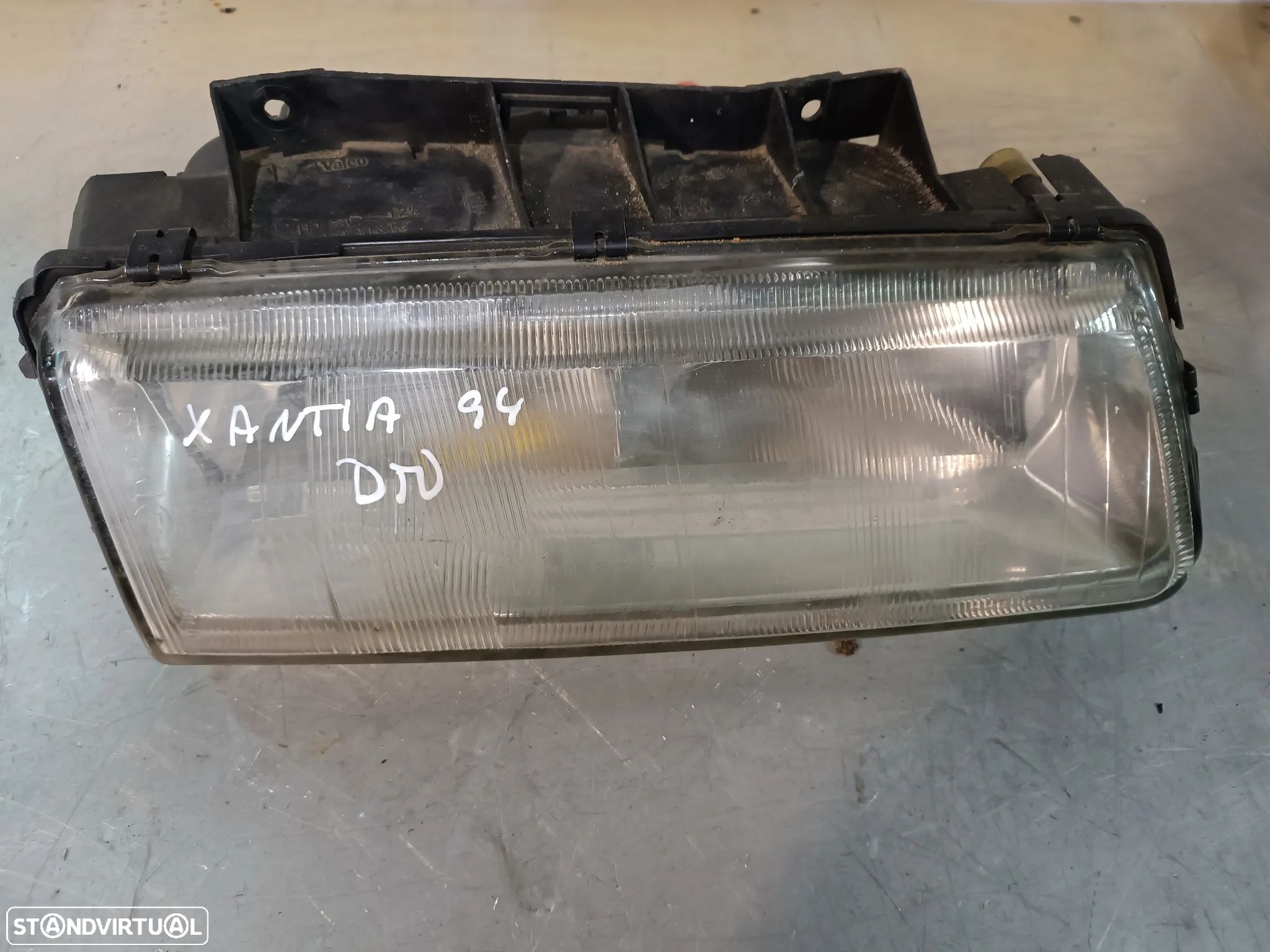 ÓTICA / FAROL CITROEN XANTIA - DIREITO - 1
