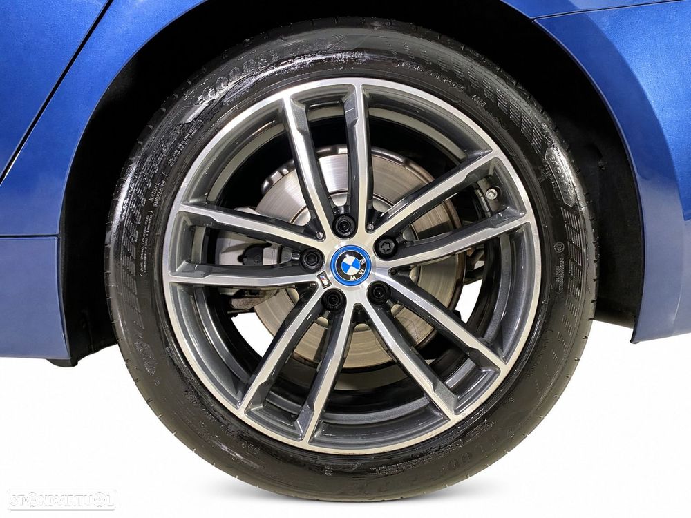BMW 520 e Pack M - 26