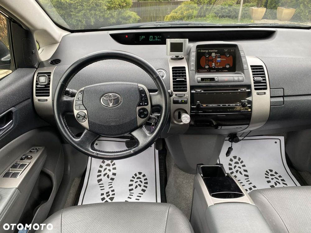 Toyota Prius 1.5 VVT-i Sol - 35