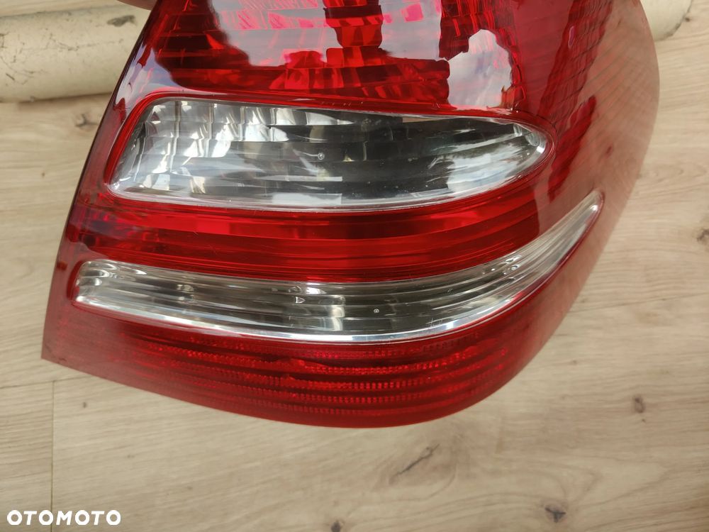 MERCEDES W211 Lampa Tylna Sedan Prawa ELEGANCE CLASSIC Tył Oryginał Idealna - 6