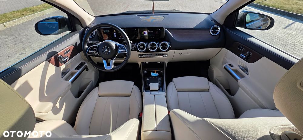 Mercedes-Benz GLA 250 4Matic 8G-DCT Progressive - 16