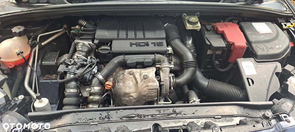 Peugeot 308 1.6 HDi Premium - 6