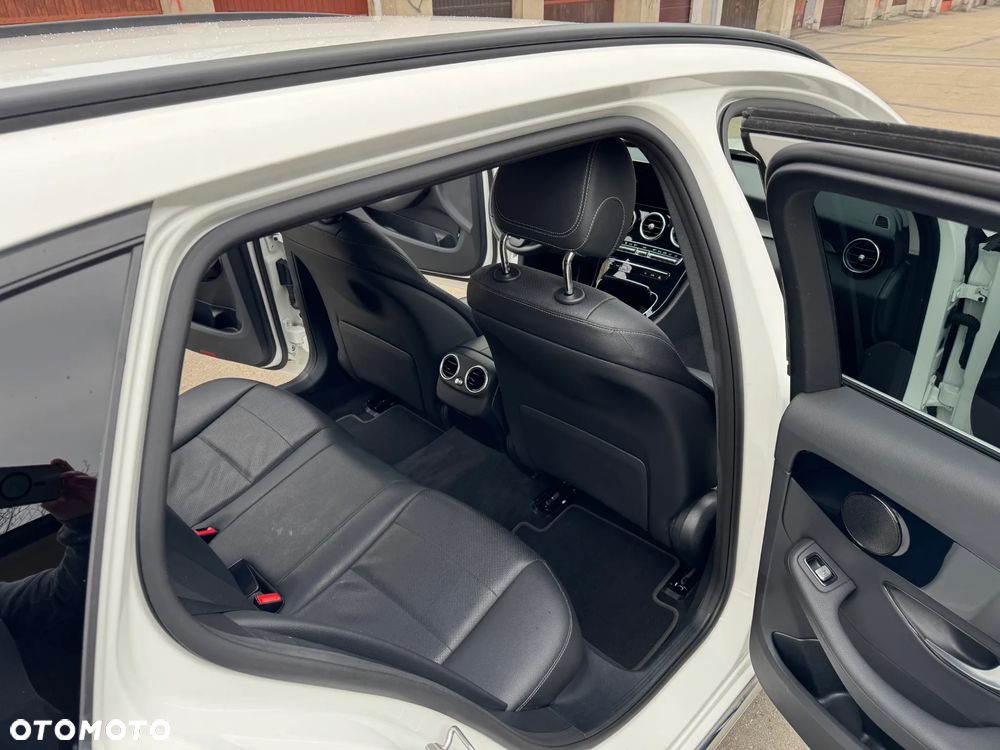 Mercedes-Benz Klasa C 200 d 9G-TRONIC - 36