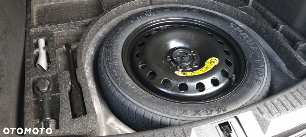 Ford Kuga - 23