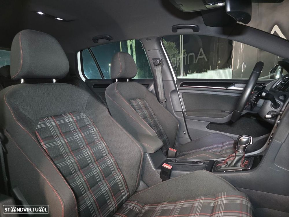 VW Golf 2.0 TSi GTi DSG Performance - 4