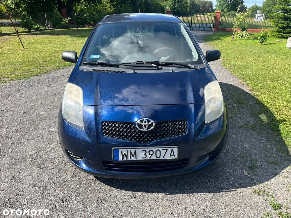 Toyota Yaris - 1