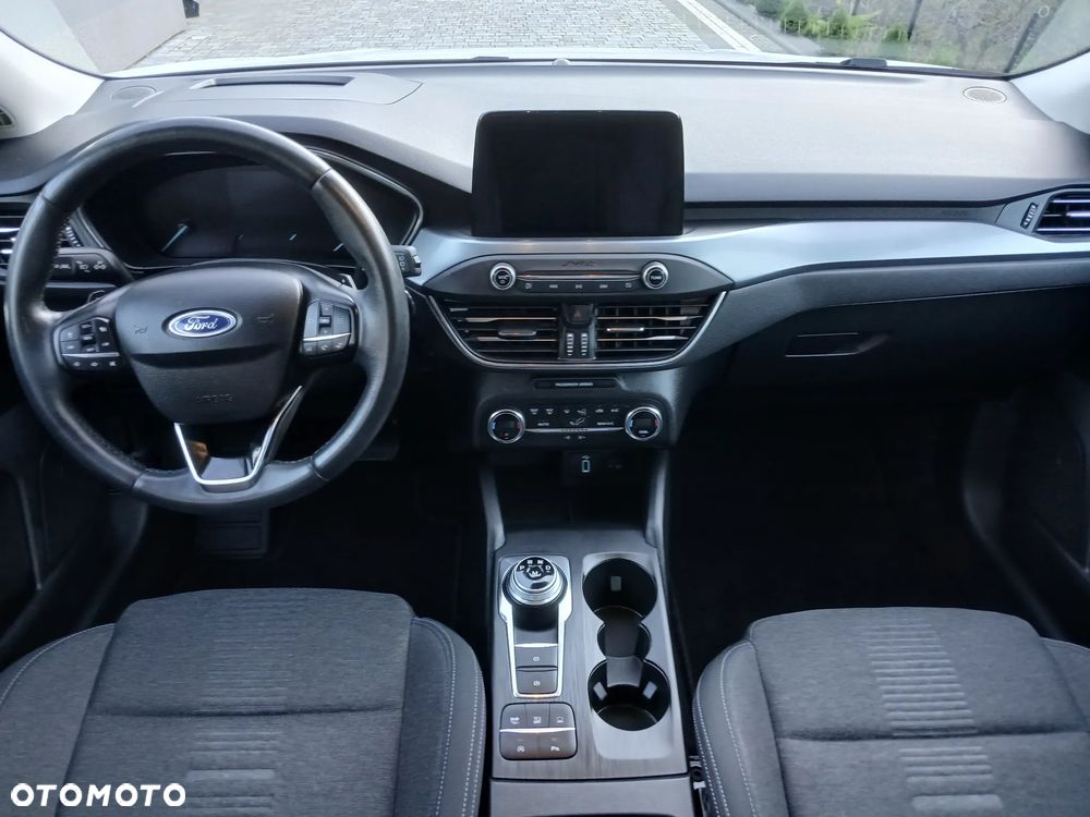 Ford Focus 1.0 EcoBoost Active X - 17