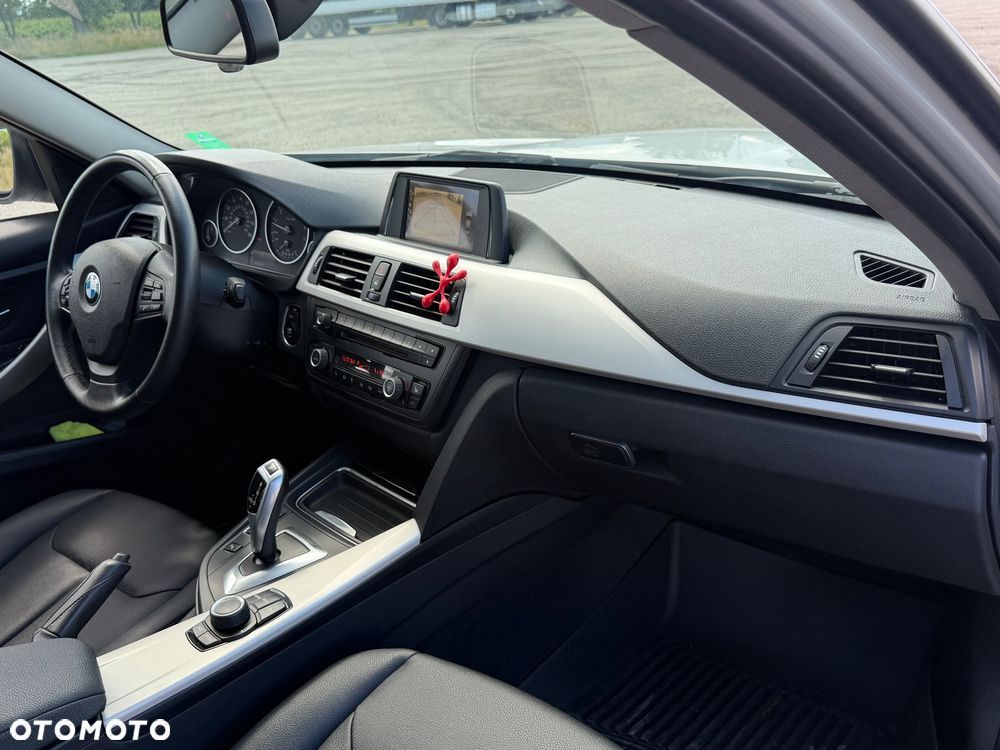 BMW Seria 3 - 29