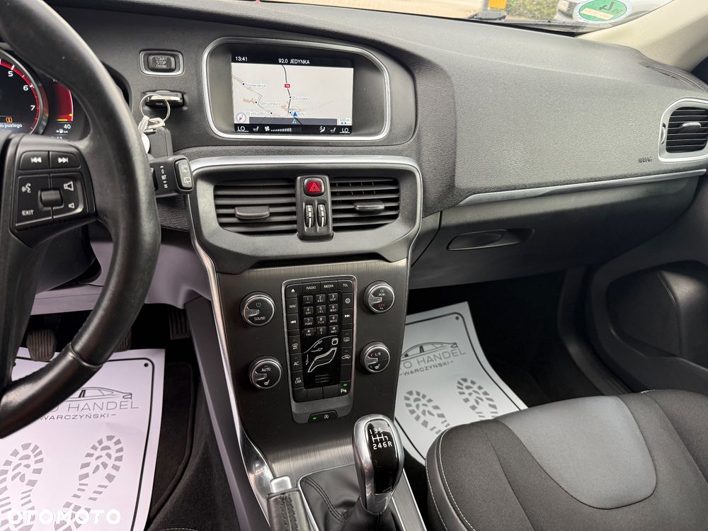 Volvo V40 T3 Drive-E R-Design Momentum - 9