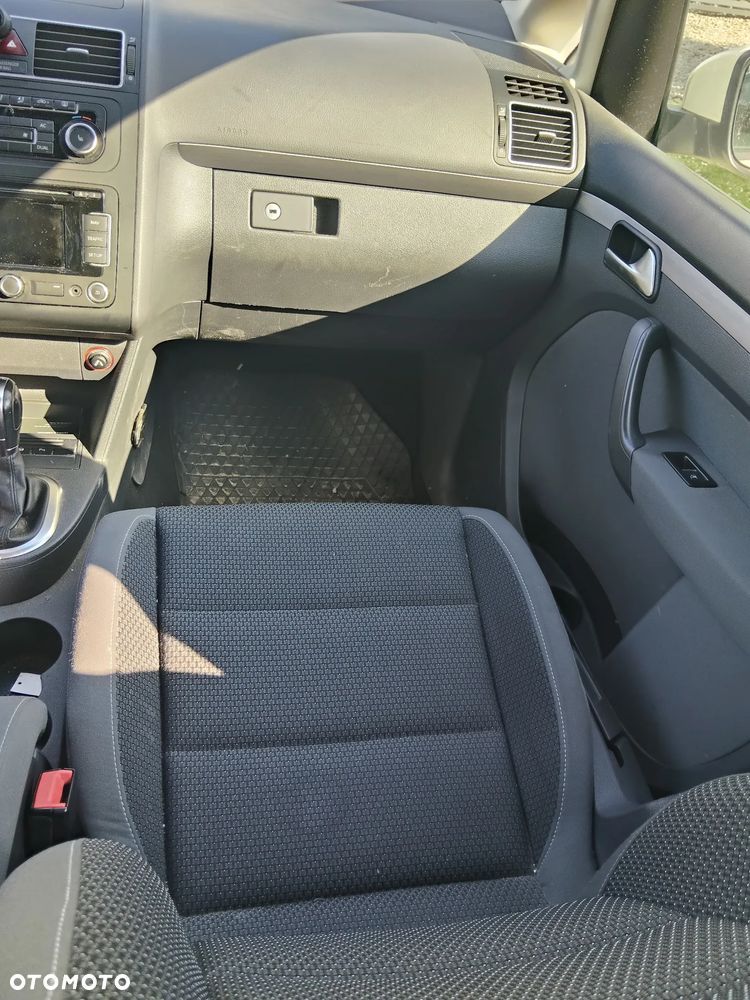 Volkswagen Touran 1.4 TSI Cross DSG - 6