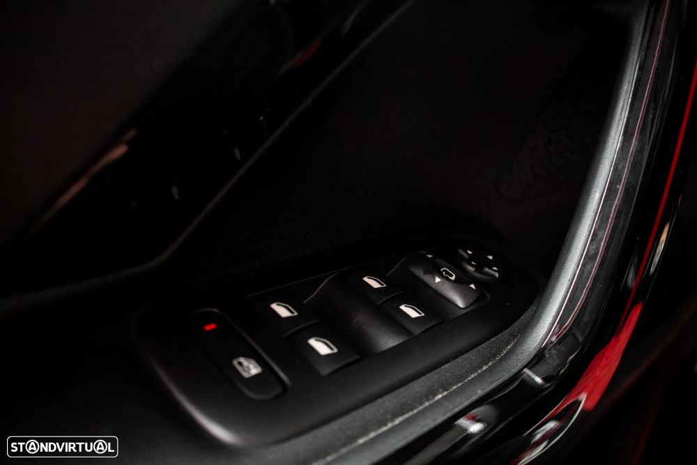 Peugeot 2008 1.2 PureTech GT Line EAT6 - 21