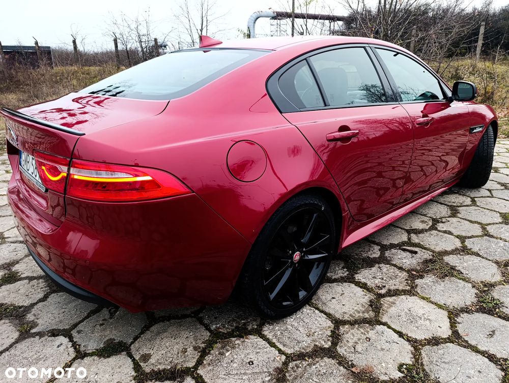 Jaguar XE 20d R-Sport - 29