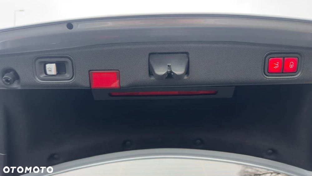 Mercedes-Benz Klasa E 300 d 4Matic 9G-TRONIC AMG Line - 34