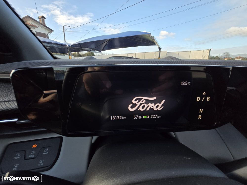 Ford Explorer 77 kWh Premium - 8