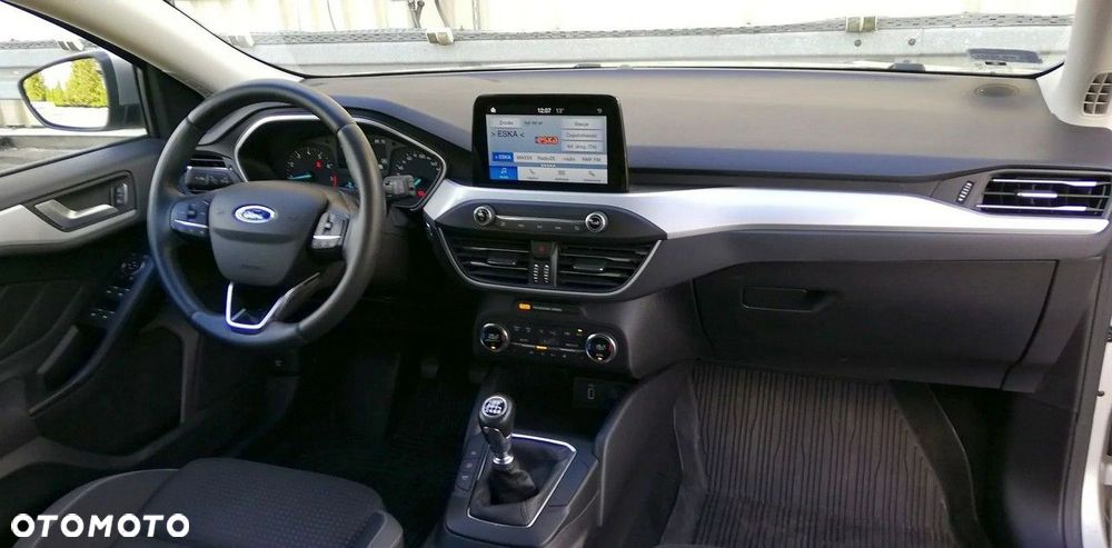 Ford Focus 1.0 EcoBoost Trend Edition - 28