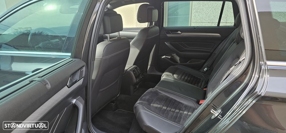 VW Passat Variant - 12