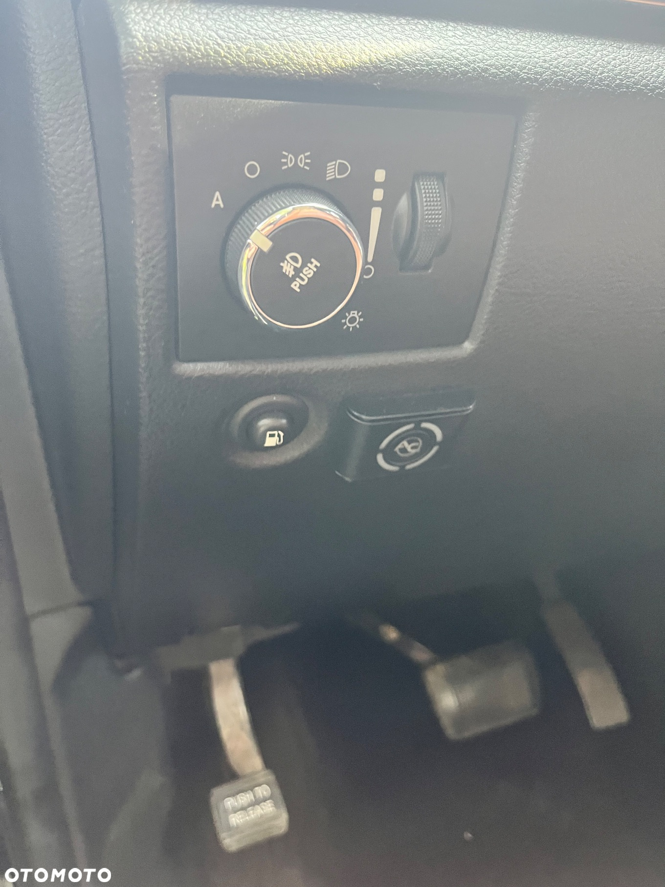 Jeep Grand Cherokee 5.7 V8 HEMI 4WD Automatik Overland - 37