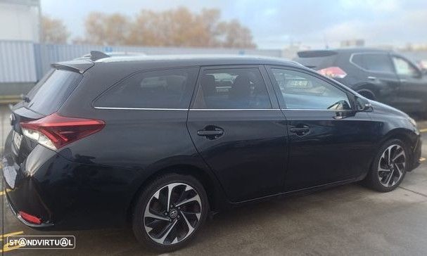 Toyota Auris Touring Sports 1.4 D-4D Comfort+Pack Sport - 4