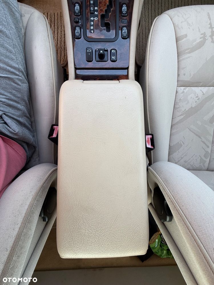 Mercedes-Benz Klasa E 280 4-Matic Elegance - 38