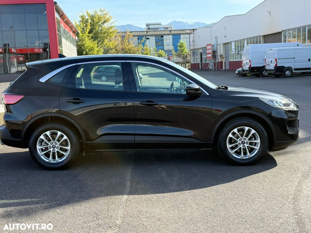 FORD Kuga 2021 — imagine 3