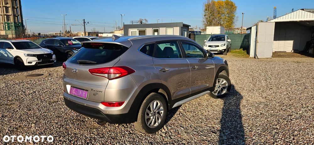 Hyundai Tucson - 2
