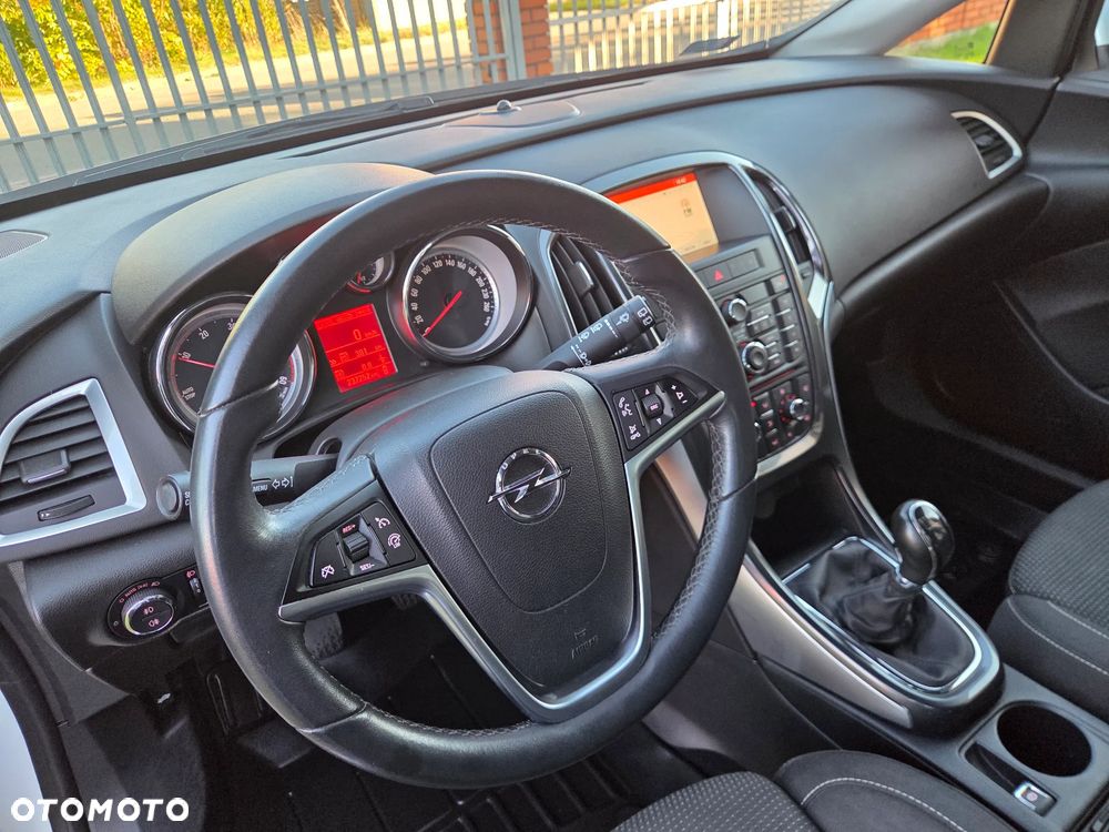 Opel Astra - 35