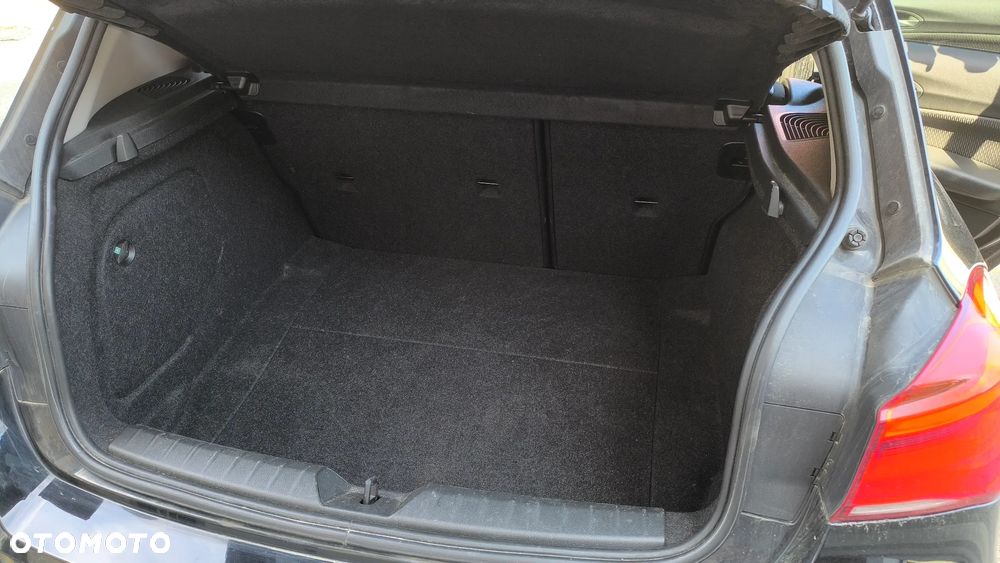 BMW Seria 1 116i - 11