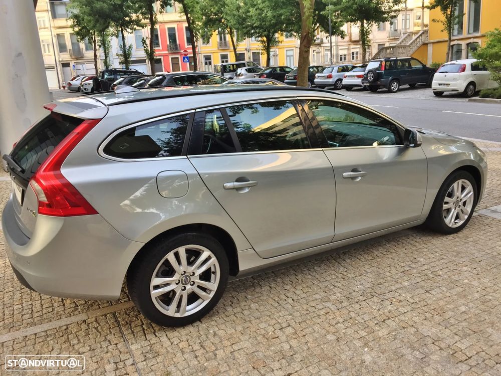 Volvo V60 1.6 D2 Drive Momentum Start/Stop - 5