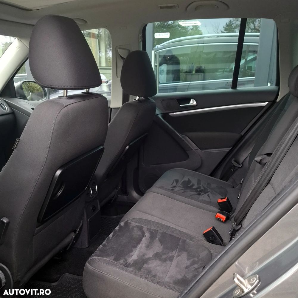 Volkswagen Tiguan 2.0 TDI 4Motion DSG Sport & Style - 9