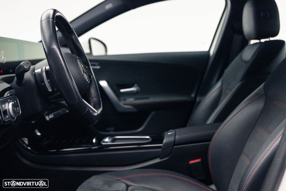 Mercedes-Benz A 250 Limousine e AMG Line - 18