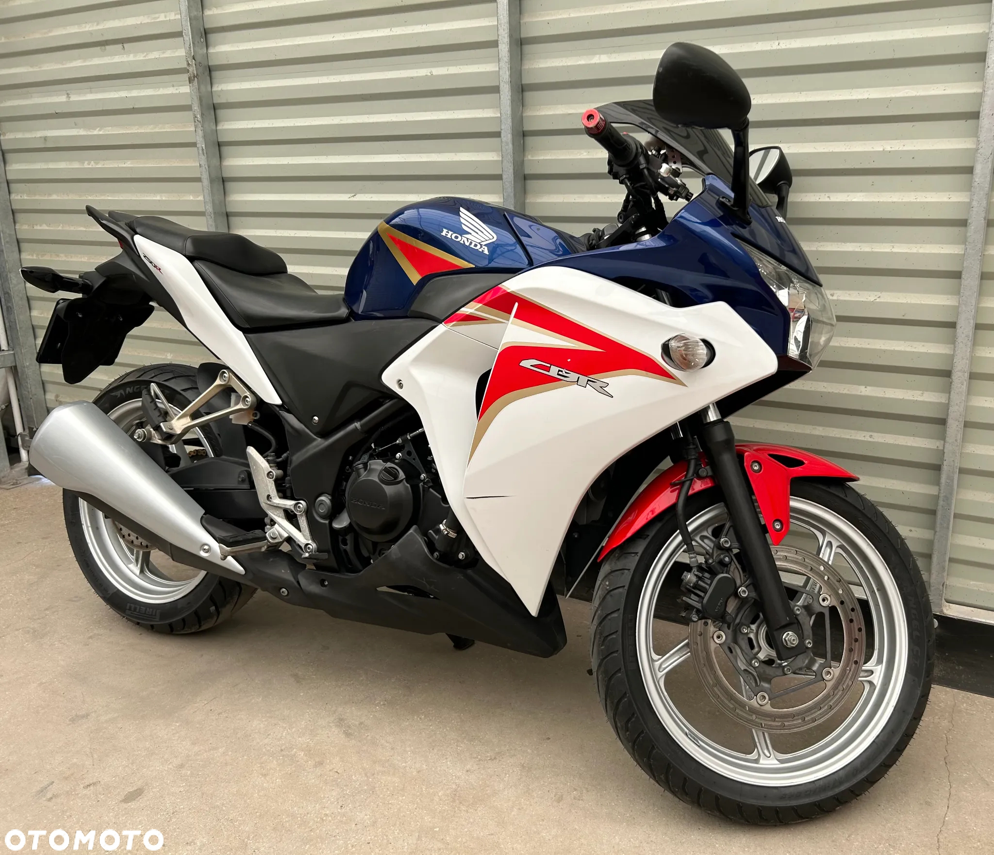 Honda CBR - 6