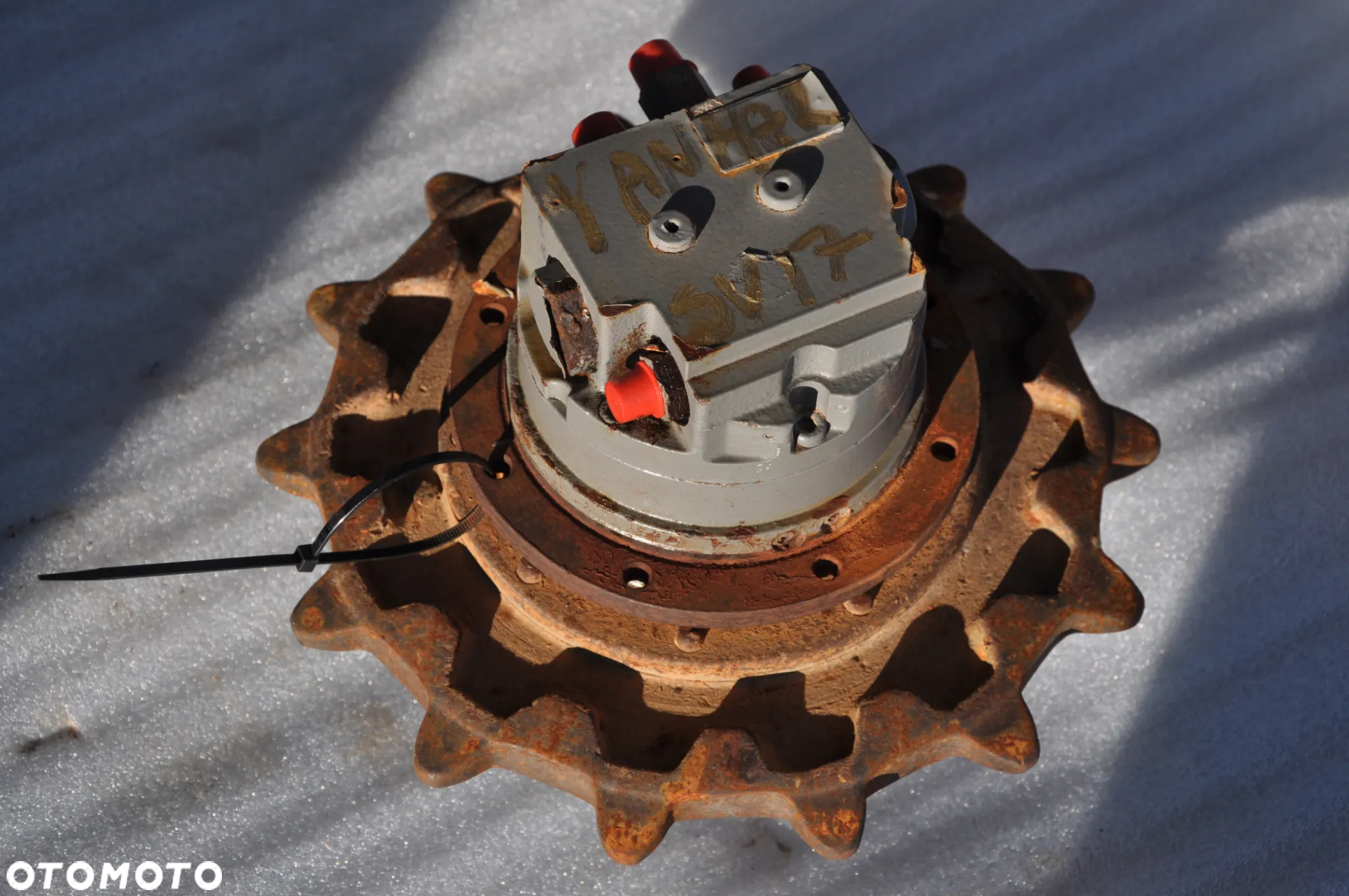 Silnik jazdy zwolnica hydromotor naped gasienic Yanmar SV 17 - 2