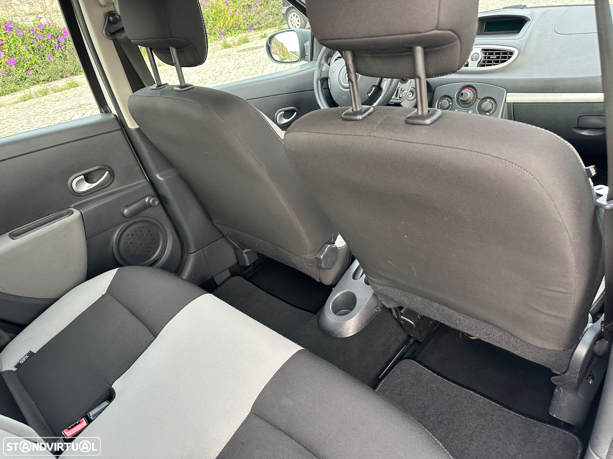 Renault Clio 1.5 dCi 90 FAP Dynamique - 25