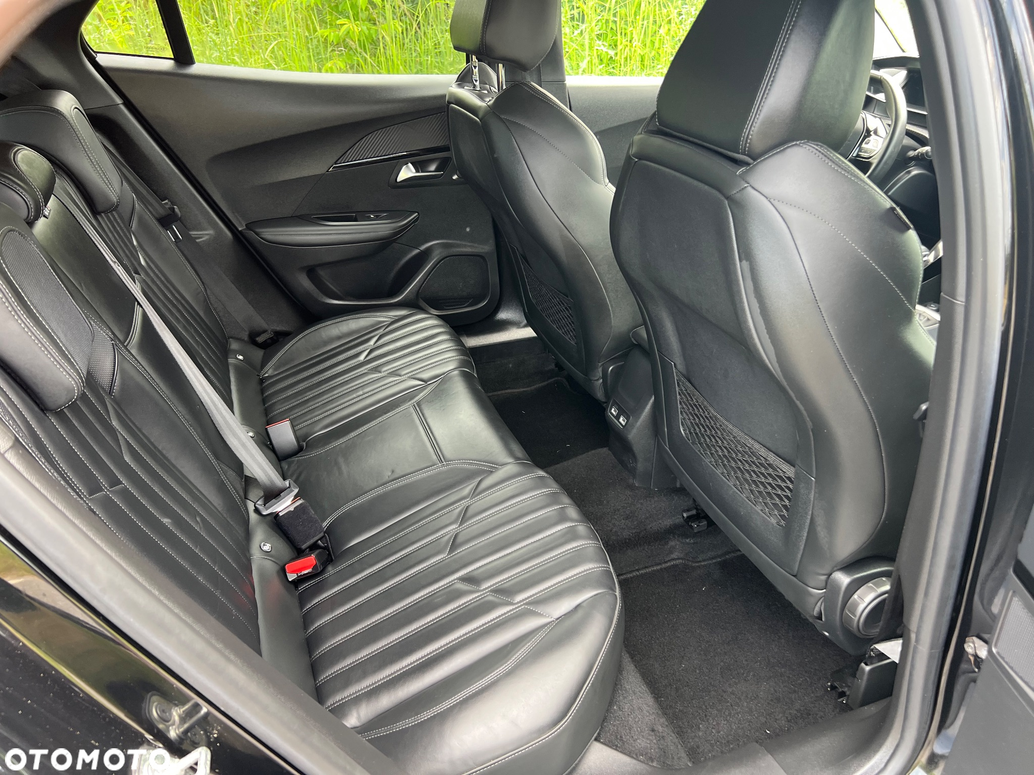 Peugeot 2008 PureTech 100 Stop&Start Allure Pack - 27