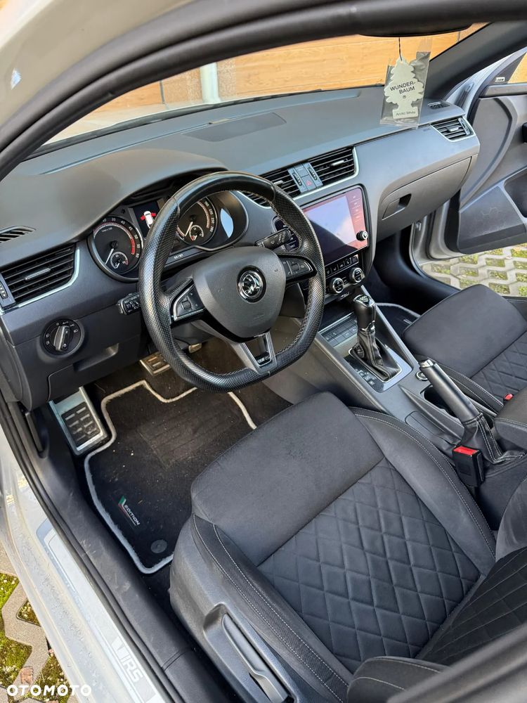 Skoda Octavia 2.0 TDI DSG RS - 16