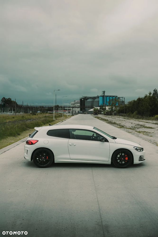 Volkswagen Scirocco 2.0 TSI BMT Perfectline R-Style - 2