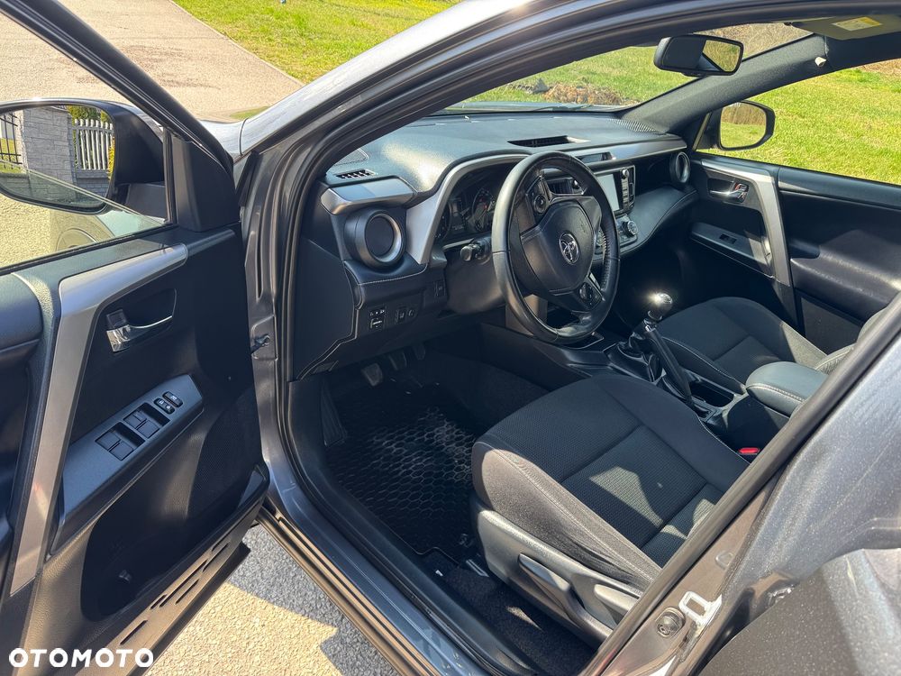 Toyota RAV4 2.0 D-4D Active 4x2 - 14