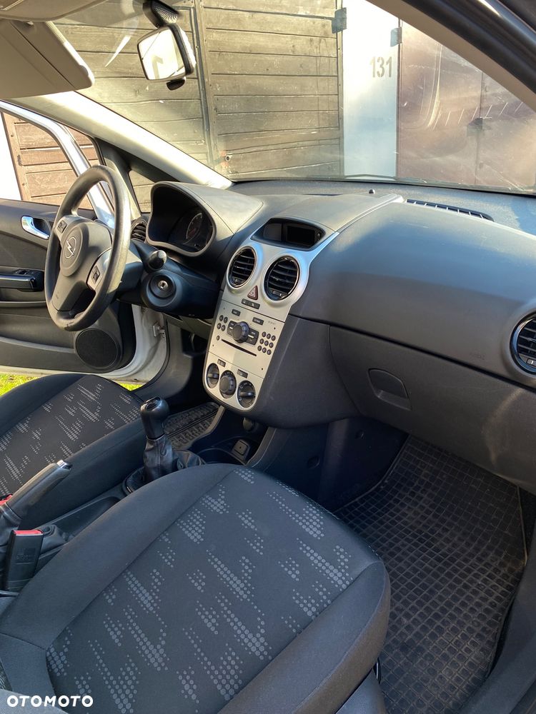 Opel Corsa - 11