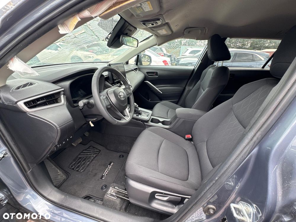 Toyota Corolla Cross - 11