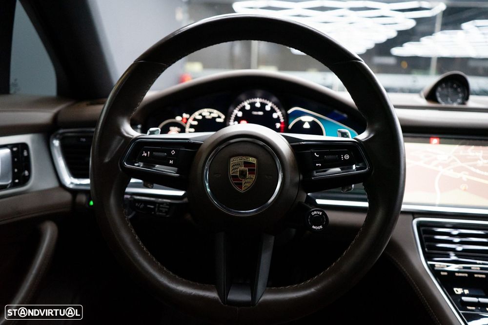 Porsche Panamera Sport Turismo 4 E-Hybrid - 40