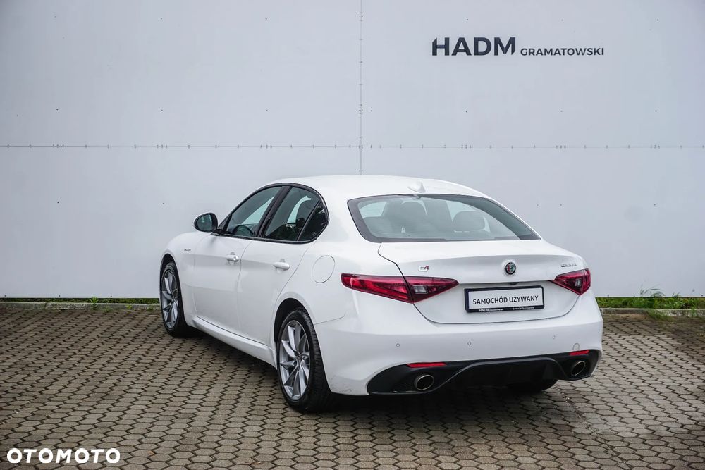 Alfa Romeo Giulia 2.0 Turbo Veloce Q4 - 6