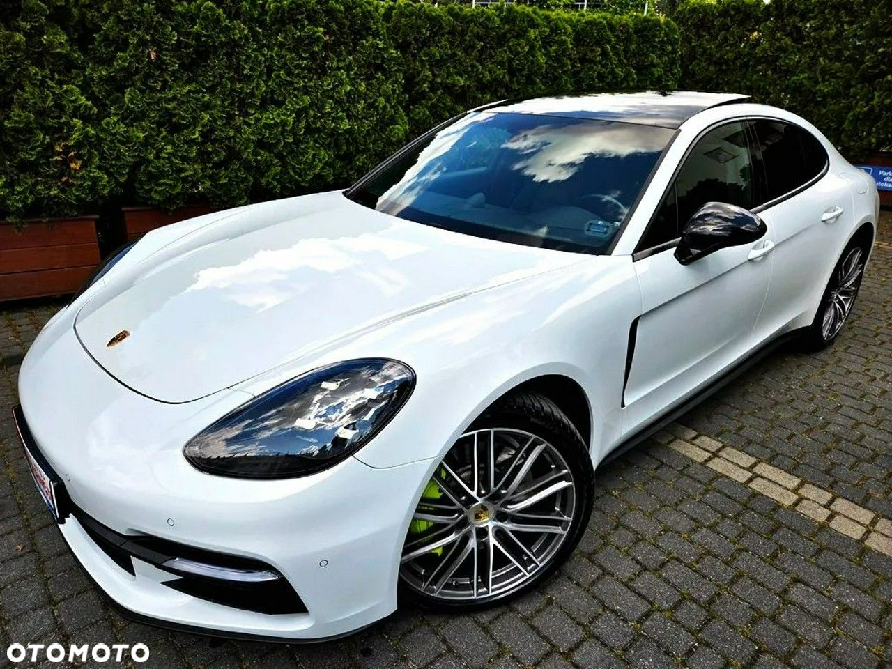 Porsche Panamera 4 Platinum Edition - 25