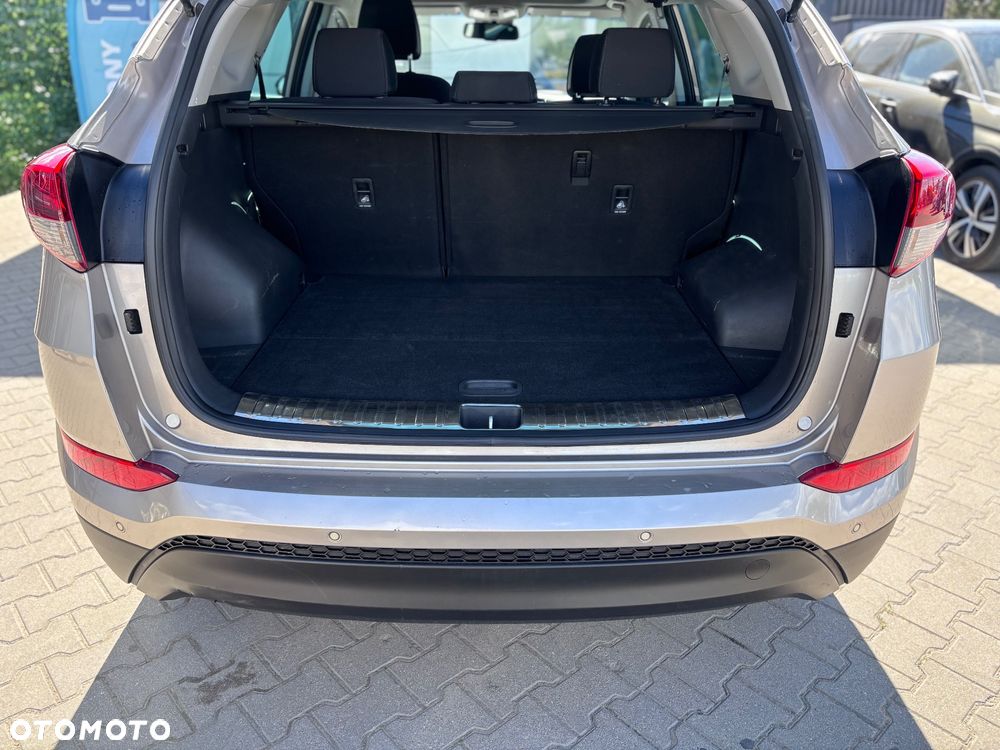 Hyundai Tucson blue 1.7 CRDi 2WD DCT Premium - 36