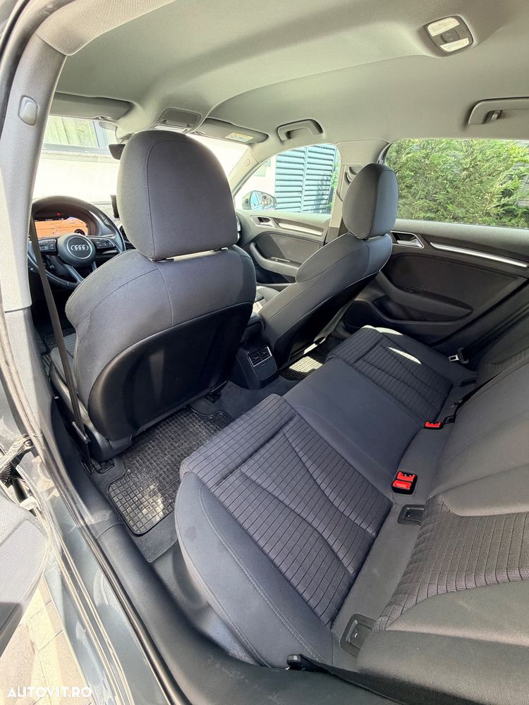 Audi A3 2.0 TDI S tronic Sport - 5