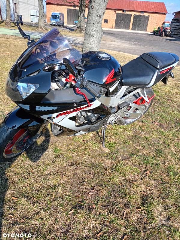 Honda CBR - 18