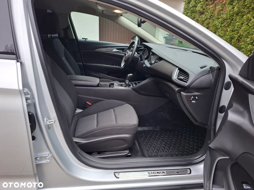Opel Insignia - 15