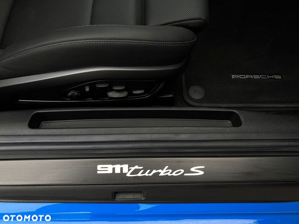 Porsche 911 Turbo S - 26