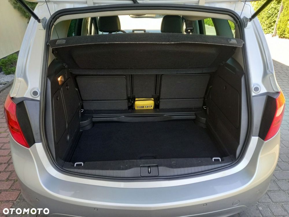 Opel Meriva 1.4 T Essentia S&S - 17